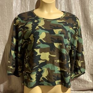 Colloseum Sweater Top Camo Green Black Brown M SOFT